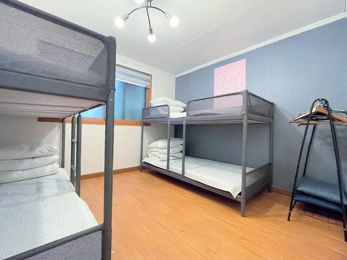 Sunny Tarrace House - Hongdae Station 2Min Walk Apartment Seoul South Korea
