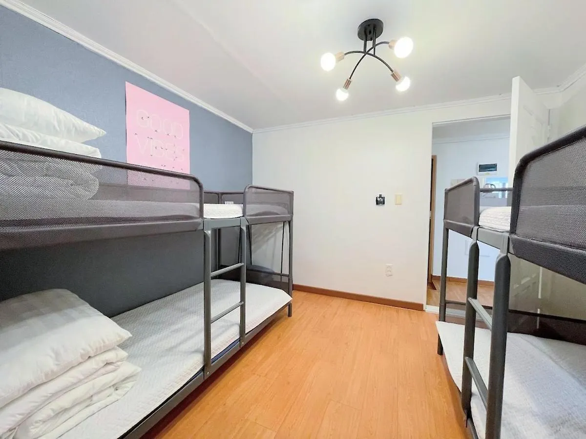 Апартаменты Sunny Tarrace House - Hongdae Station 2Min Walk Сеул