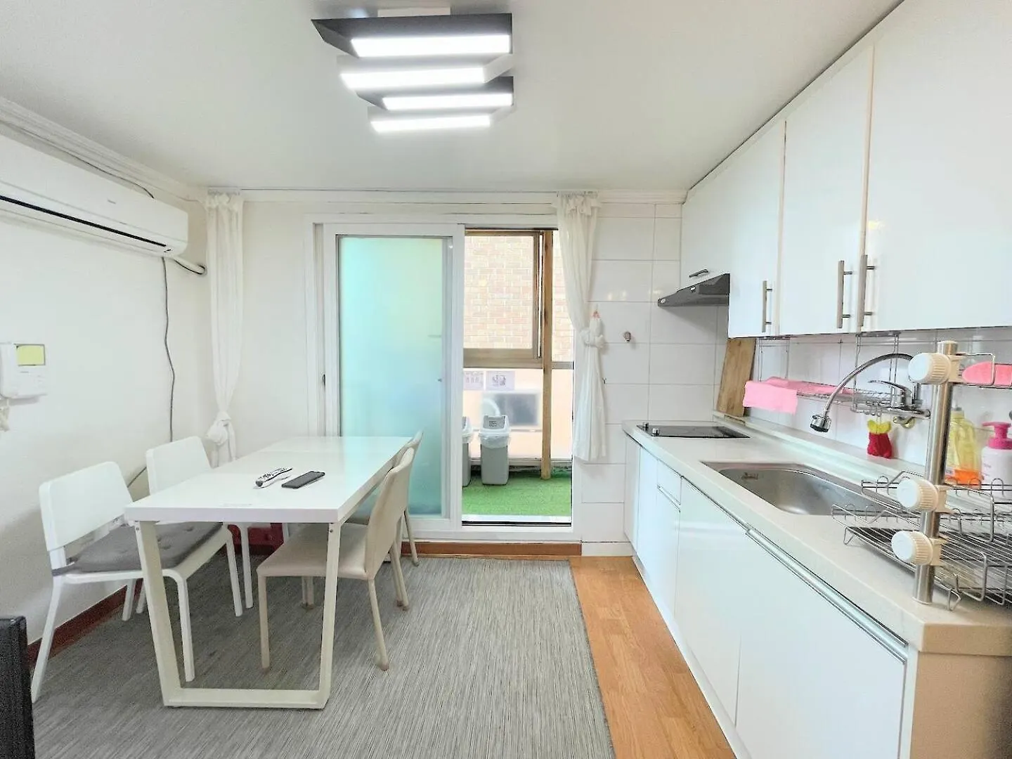 Апартаменты Sunny Tarrace House - Hongdae Station 2Min Walk Сеул Южная Корея
